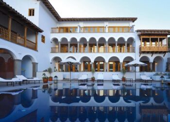 hotel lujoso