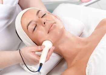 Descubre las mejores terapias de rejuvenecimiento facial para lucir más joven