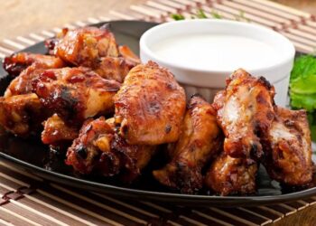 5 Salsas para alitas fritas de pollo y aderezos