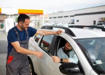 5 factores que debes tener en cuenta antes de parar a repostar el coche