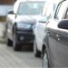 ¿Qué documentos se necesitan y cómo es el proceso para alquilar coches y camionetas?