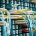 Descifrando Chistes Tecnológicos: ¿Qué le Dice un Cable a Otro Cable?