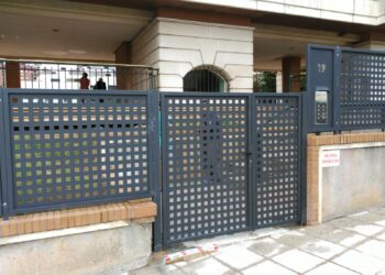 Tipos de cerramientos metálicos: ¿cuál elegir según el tipo de proyecto?