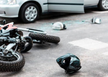 5 errores comunes que cometen los motociclistas tras un accidente