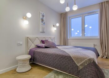 Dormitorio ordenado decoración hogar descanso cama habitación minimalista