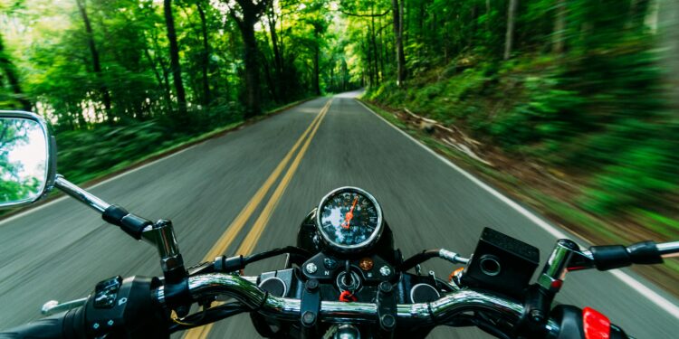 Motor moto motocicleta carretera velocidad conducción libertad