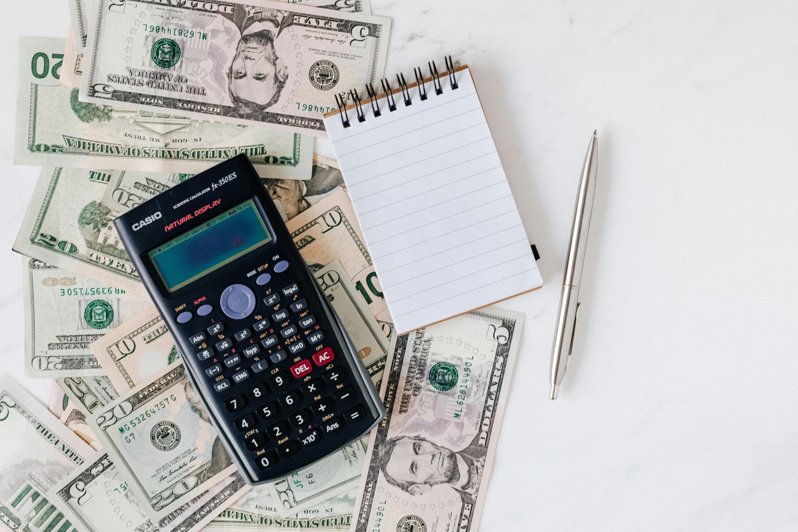 Calculadora monedas ahorro presupuesto finanzas personales planificación económica
