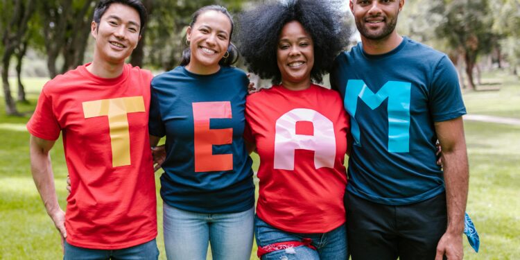 Personas mayores tercera edad sociedad envejecimiento activo comunidad