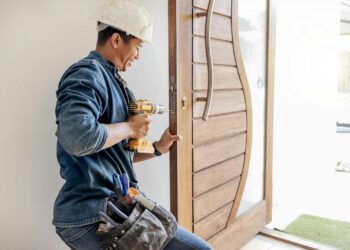 Qué hacer cuando te quedas fuera de casa: Manual de emergencia