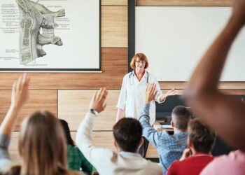¿Cuántas preguntas tiene el examen MIR y cómo sobrevivir al intento de prepararlo?